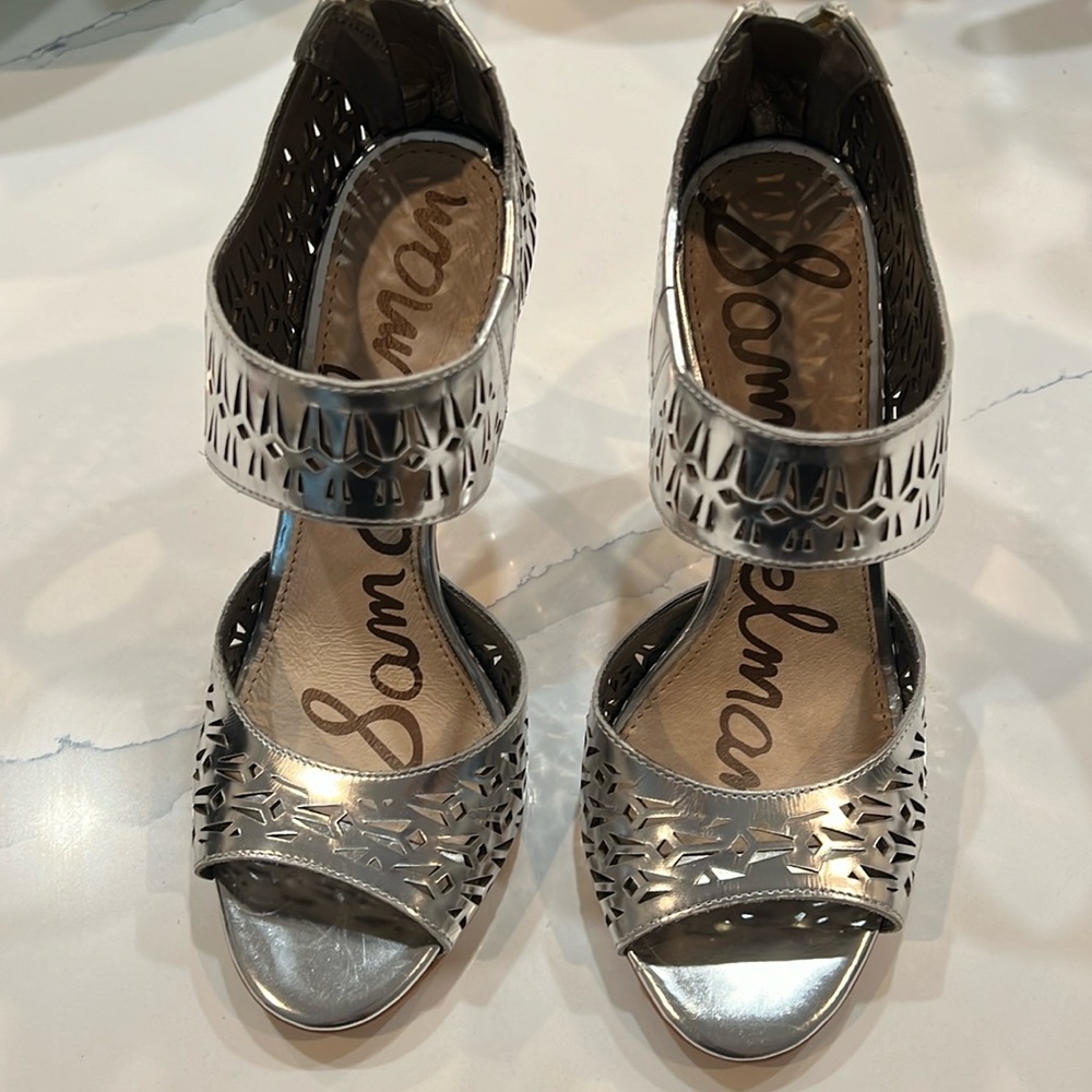 Like New in box Sam Edelman Silver Zip Back Stiletto 6